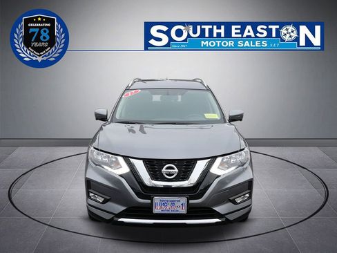 Used 2017 Nissan Rogue SV w/ SV Premium Package AWD/4WD image 3