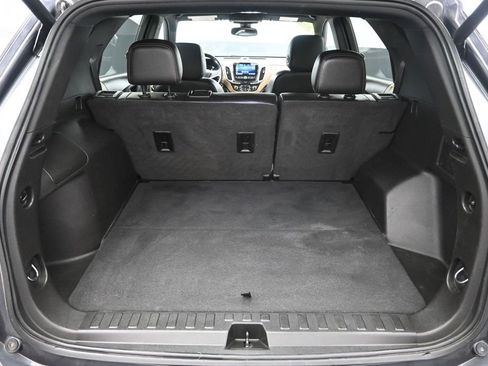 Used 2022 Chevrolet Equinox Premier FWD image 32