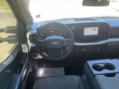 Used 2023 Ford F250 XLT w/ F-250 >10K GVWR Package image 41