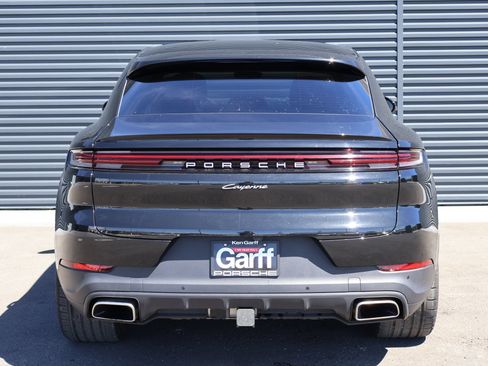 Certified 2024 Porsche Cayenne Coupe AWD/4WD image 9