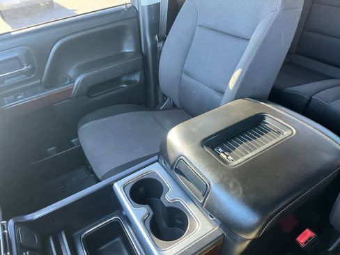 Used 2018 GMC Sierra 2500 SLE w/ SLE Preferred Package image 29