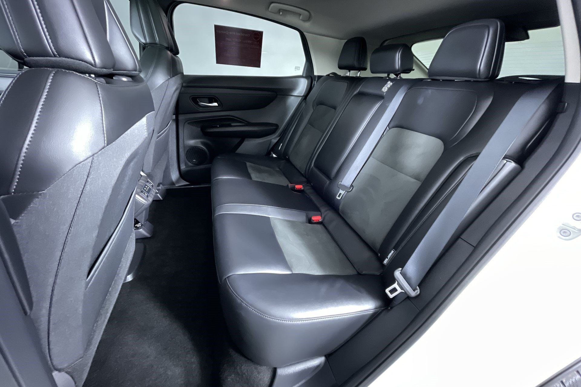 Certified 2024 Nissan Ariya AWD image 23