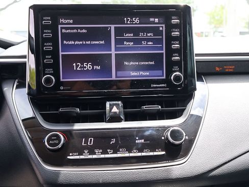 Used 2021 Toyota Corolla LE FWD image 45