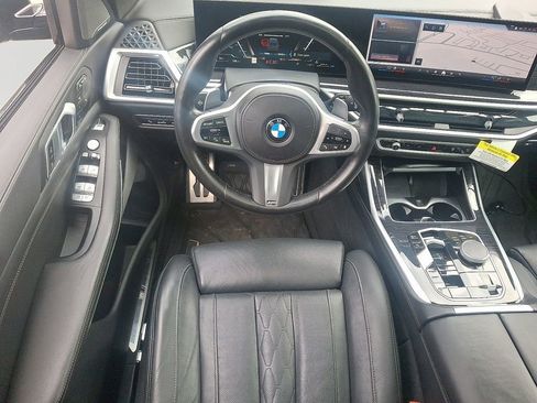 Certified 2024 BMW X7 xDrive40i w/ M Sport Package image 13
