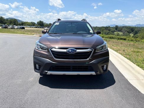 Used 2020 Subaru Outback Limited w/ Popular Package #2 AWD/4WD image 2