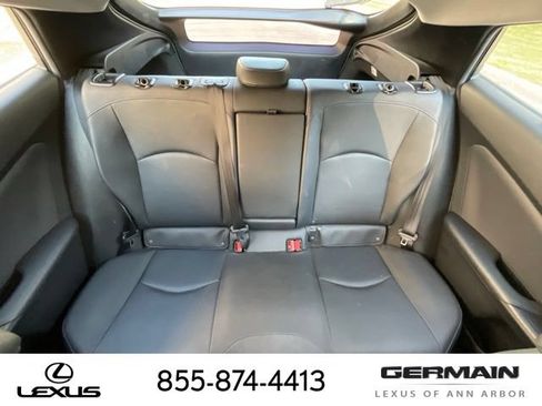 Used 2016 Toyota Prius Four Touring FWD image 16
