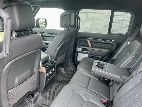 Certified 2024 Land Rover Defender 130 X image 30