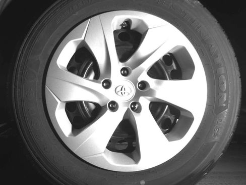 Used 2025 Toyota RAV4 LE image 11