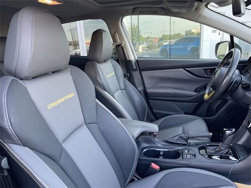 Used 2022 Subaru Crosstrek 2.5i Sport w/ Moonroof Package image 17