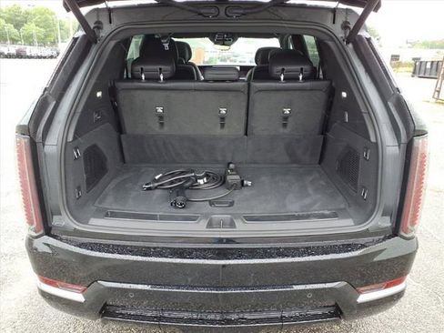 Used 2025 Cadillac Escalade IQ Luxury 1 AWD/4WD image 10