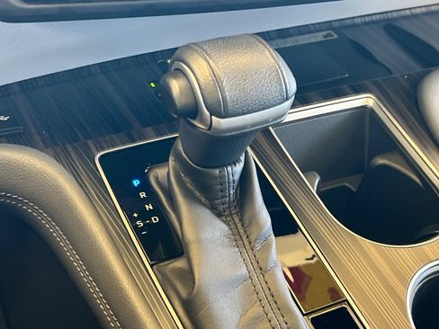 Certified 2022 Toyota Sienna Limited AWD/4WD image 28