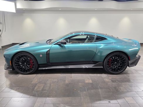 Used 2024 Aston Martin Valour RWD image 18