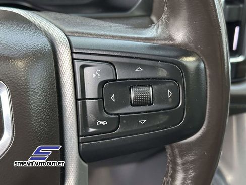 Used 2022 GMC Yukon XL Denali image 24