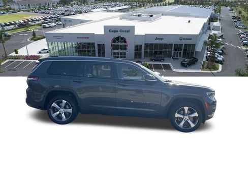 Used 2021 Jeep Grand Cherokee L Limited w/ Trailer Tow Group (B) AWD/4WD image 16