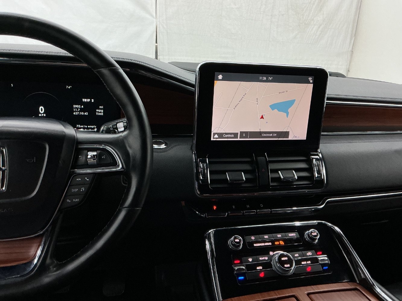 Used 2018 Lincoln Navigator Premiere RWD image 36
