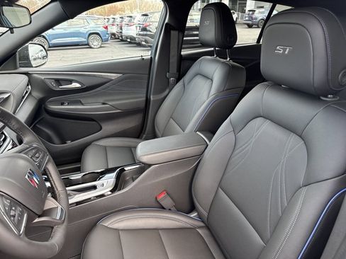 New 2026 Buick Envista Sport Touring w/ Convenience I Package FWD image 5
