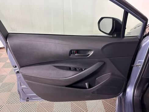Used 2022 Toyota Corolla LE FWD image 16