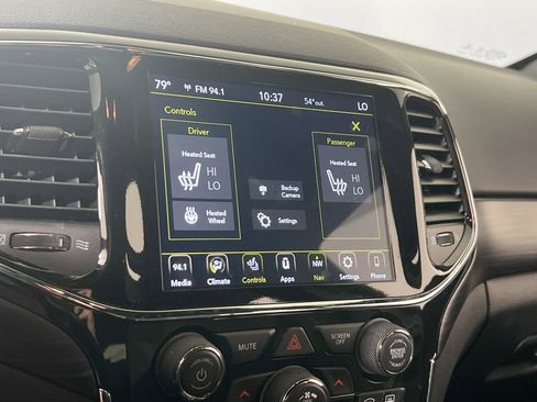 Used 2022 Jeep Grand Cherokee Laredo X image 20