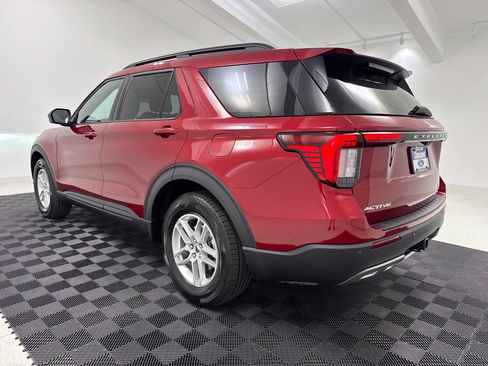 New 2027 Ford Explorer Active w/ Active Comfort Package RWD image 5