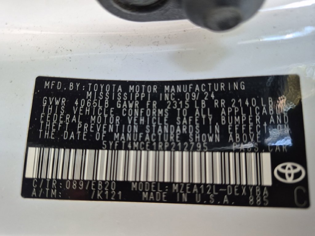 Used 2024 Toyota Corolla XSE FWD image 33