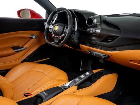 Certified 2020 Ferrari F8 Tributo RWD image 38