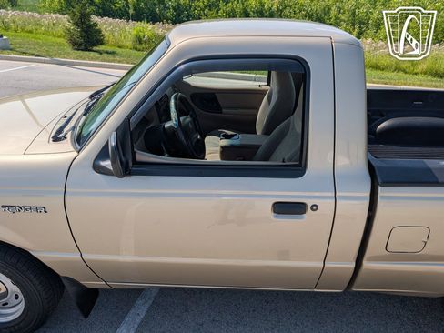 Used 2002 Ford Ranger 2WD Regular Cab image 40
