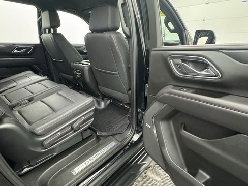 Used 2023 Chevrolet Suburban RST w/ Luxury Package AWD/4WD image 39