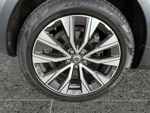 Used 2024 Volvo V90 B6 Cross Country Plus w/ Protection Package Premier image 10