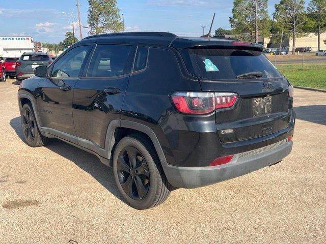Used 2021 Jeep Compass Latitude FWD image 3