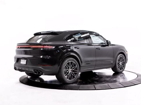 Certified 2026 Porsche Cayenne Coupe AWD/4WD image 7