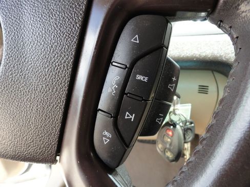Used 2011 Buick Enclave CX FWD image 21