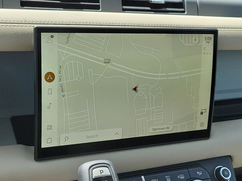 Used 2024 Land Rover Defender 130 S image 11