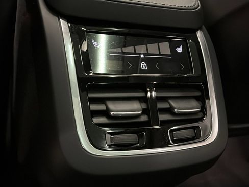 Used 2024 Volvo XC90 B5 Plus image 28