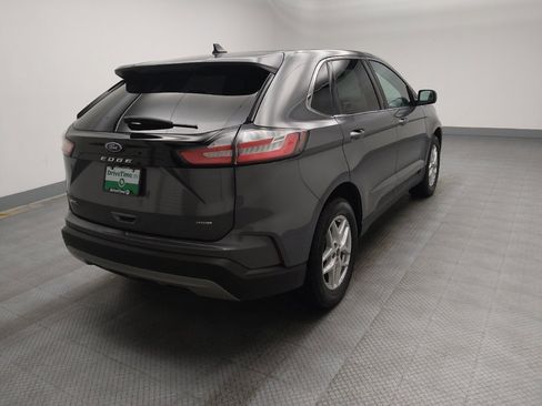 Used 2023 Ford Edge SEL image 9