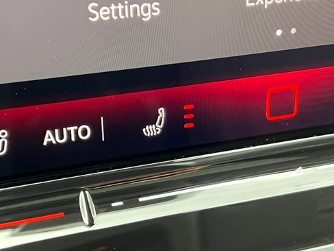 New 2026 Volkswagen Tiguan SE AWD/4WD image 29
