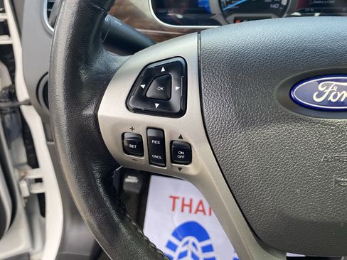 Used 2014 Ford Taurus Limited w/ Equipment Group 301A image 16