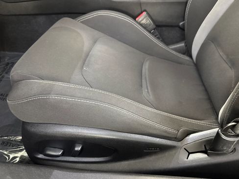 Used 2020 Chevrolet Camaro LT image 15