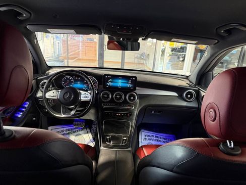 Used 2022 Mercedes-Benz GLC 300 4MATIC w/ AMG Line image 32