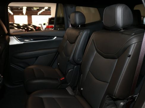 Used 2025 Cadillac XT6 Premium Luxury image 12