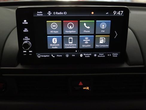 Used 2024 Honda Pilot Touring image 20