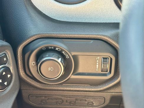Used 2024 Jeep Wrangler Sport AWD/4WD image 14