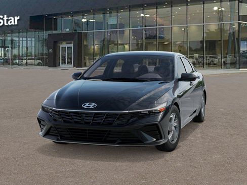 New 2026 Hyundai Elantra SE FWD image 6