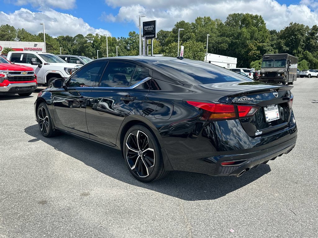 Used 2025 Nissan Altima 2.5 SR w/ SR Premium Package FWD image 5