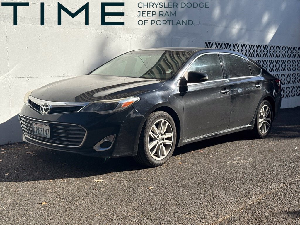 Used 2013 Toyota Avalon XLE Premium FWD image 1
