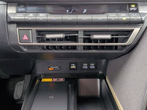 Certified 2025 Toyota Camry LE image 18