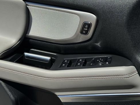 Certified 2025 Ford Expedition Active image 23