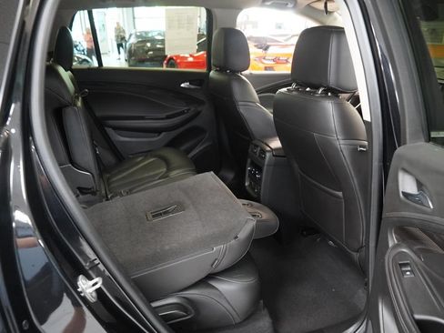 Used 2019 Buick Envision Essence FWD image 22