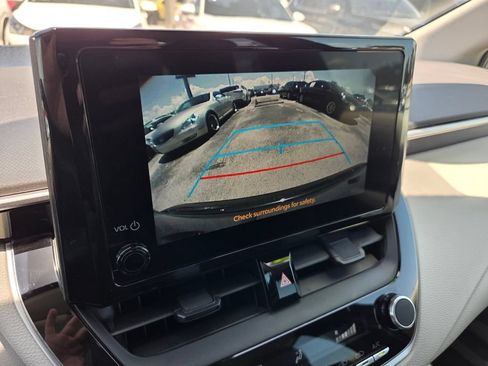 Used 2023 Toyota Corolla LE FWD image 31