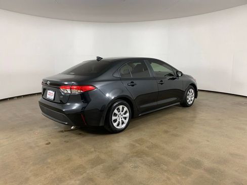 Used 2022 Toyota Corolla LE FWD image 8