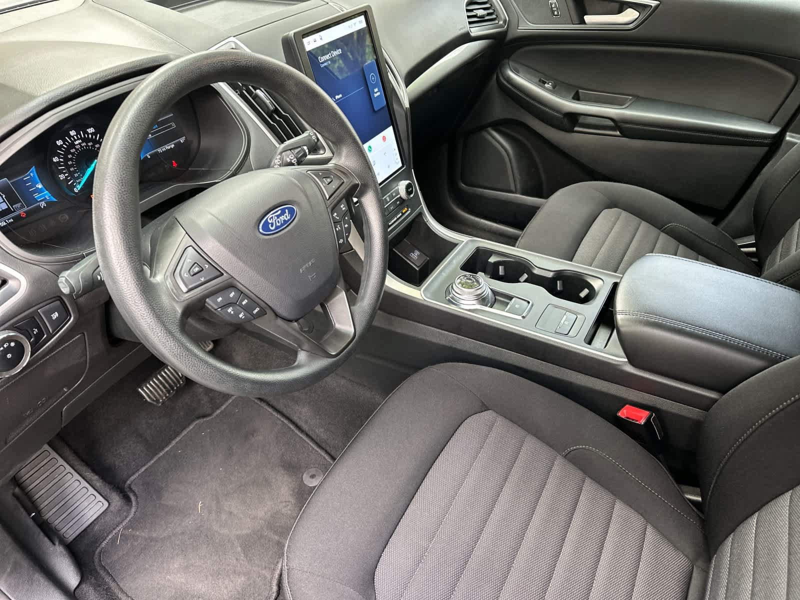 Certified 2024 Ford Edge SE w/ Black Appearance Package AWD/4WD image 11